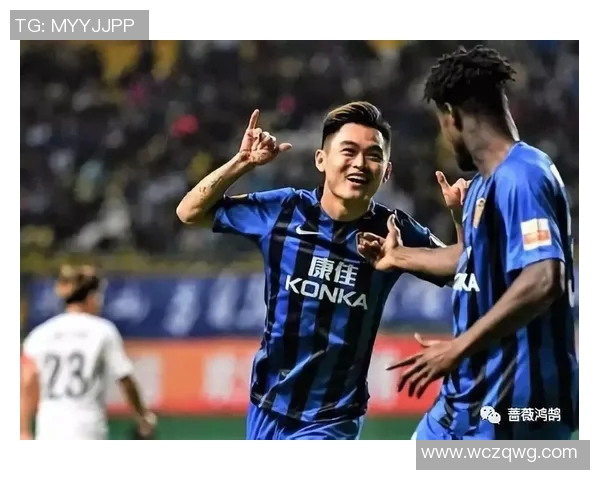 马丁内斯的传奇之路:从青涩球员到世界足球巨星的成长故事 马丁内斯的传奇之路:从青涩球员到世界足球巨星的成长故事