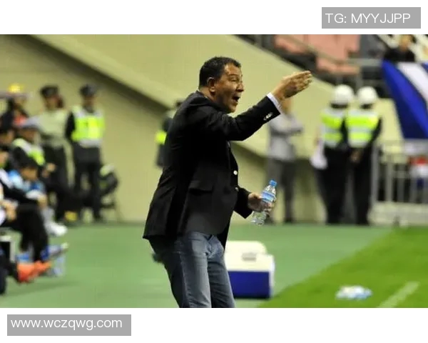 贾兹拉与大不里对决解析：战术较量与球员表现的深度剖析